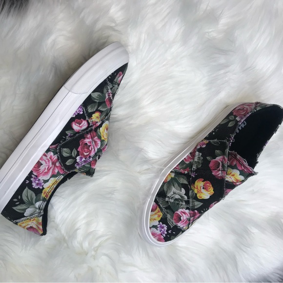 Gypsy Jazz Shoes New In Box Gypsy Jazz Indigo Black Floral Sneakers Poshmark